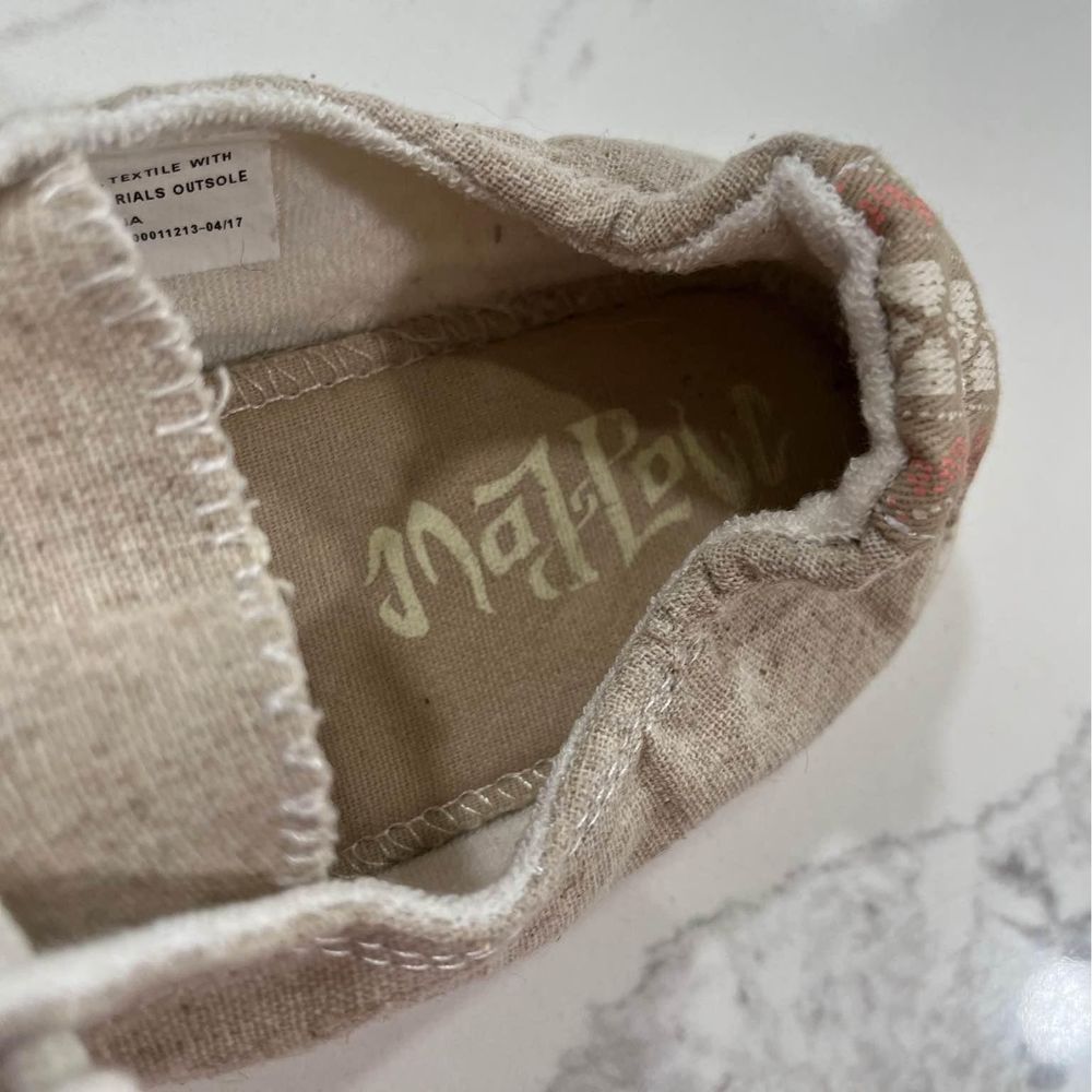 Size 11 Mad Love Brown slip on shoes flat slip-on lightweight - Picture 6 of 7
